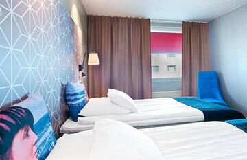 Фото номера Двухместный номер с 2 отдельными кроватями Отель Original Sokos Hotel Vaakuna Mikkeli г. Миккели 26