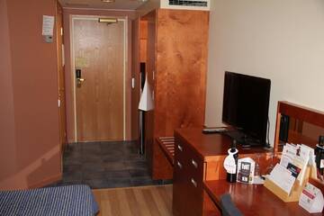 Фото номера Двухместный номер с 2 отдельными кроватями Отель Original Sokos Hotel Vaakuna Mikkeli г. Миккели 11
