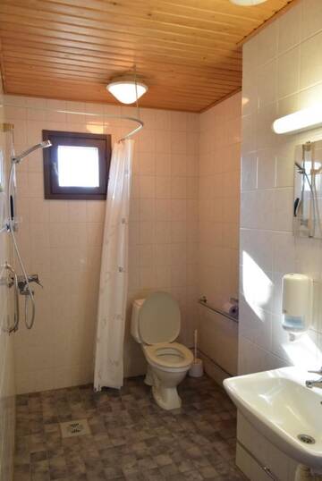 Фото номера Коттедж с 3 спальнями и сауной (для 6 взрослых) Курортные отели Visulahti Cottages г. Миккели 10