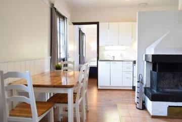 Фото номера Коттедж с 2 спальнями (для 4 взрослых) Курортные отели Visulahti Cottages г. Миккели 9